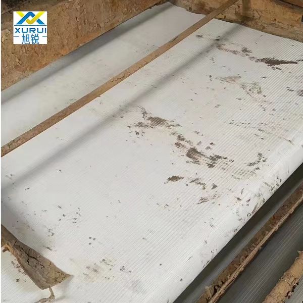 洗沙專用壓濾機(jī)濾布安裝場景