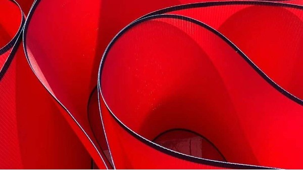 旭瑞網(wǎng)業(yè)熔噴布網(wǎng)帶有哪些特點？